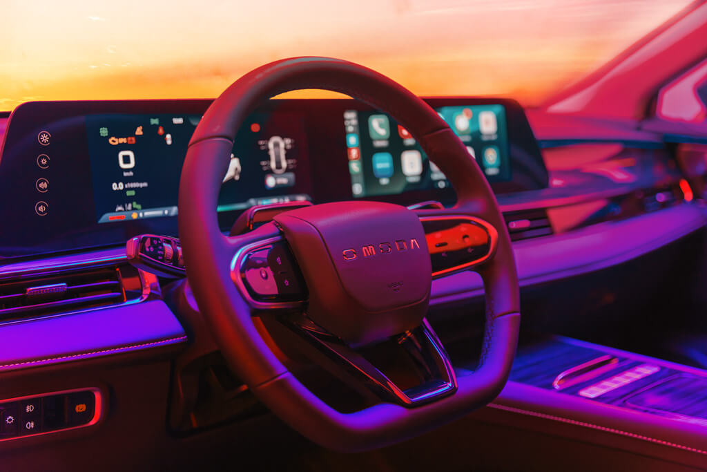 Omoda5 SHS-H - Design interiéru